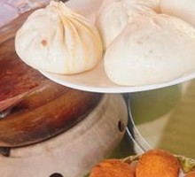 Sauce-Flavored Pork Bun