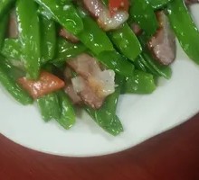 Stir-fried腊肉 with Snow Peas