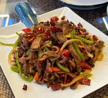 Spicy Stir-Fried Donkey Intestine