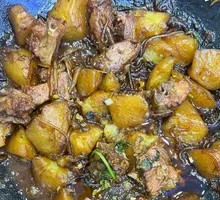 Stewed Pork Ribs and Chicken Pot