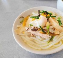 Signature Flower Crossing Rice Noodles