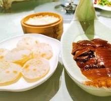De Yun Red Event Fruitwood Roast Duck