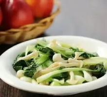 Slippery Mushroom and Baby Bok Choy Stir-fry