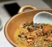 Chicken Stewed with Hedge Mushrooms