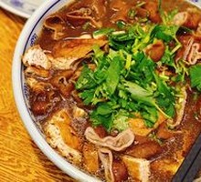 Braised Pork and Steamed Bun