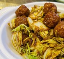 Braised Pork Balls with Chinese Cabbage