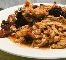 Sour-Spicy Wood Ear Mushroom with Pork