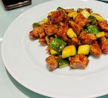 Sauce-Braised Pork Cubes