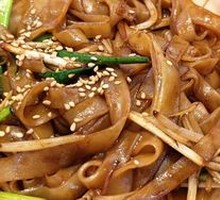 Traditional Dry-Fried Beef Rice Noodles