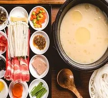 Scholar's Crossing Rice Noodles