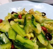 Cucumber Salad with Refreshing Flavor