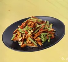 Stir-fried celery with tofu cubes