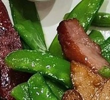 Stir-Fried Chinese Peas with Preserved Meat
