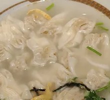Fresh Meat Dumplings in Bone Broth