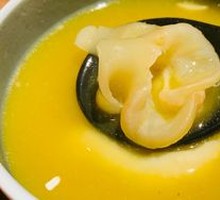 Golden Soup Chicken with Fish Maw