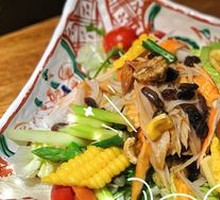 蟹肉牛油果沙拉