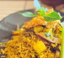 Pineapple Seafood Fried Rice