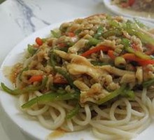Spicy Pepper and Pork Noodles