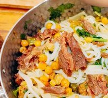 Spicy Soul Noodle Soup with Fried Sauce