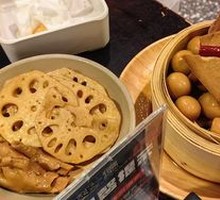 Spicy Braised Chicken Feet