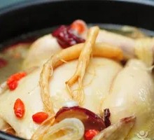 Goji Berry Lotus Seed Ginseng Chicken Soup
