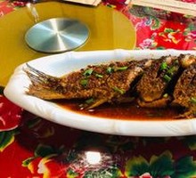 Stewed Fish in Large Iron Pot