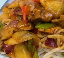 土豆烧牛肉盖面