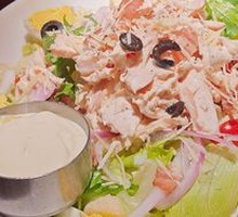 烟熏鸡肉凯撒沙拉