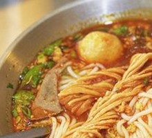 Beef Noodles with Meat Sauce
