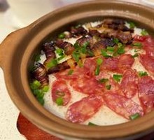 Classic Cantonese Claypot Rice with Preserved Meats