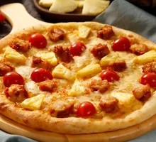 Spicy Crispy Chicken Pineapple Pizza