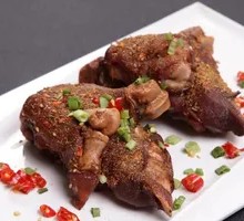 Secret-Recipe Roasted Pig Trotters