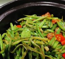 Braised Green Beans in Clay Pot