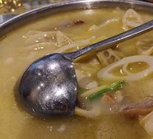 Ham Stewed with Spring Bamboo Shoots and Tofu Sheets