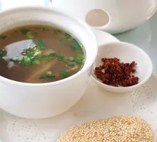 Huainan Beef Soup with Fried Biscuits