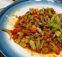 Stir-Fried Beef with Yellow Onion