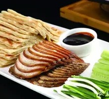 Spring Pancake Wrapped with Pork Shank