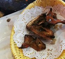 Braised Pigeon with Strong Flavor