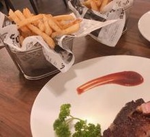 Australian Wet-Aged Angus Grain-Fed Sirloin