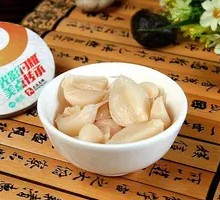 Sweet Pickled Garlic