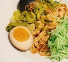 Slow-Cooked Beef Brisket Noodles with Pork Lard