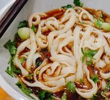 Sauce-Flavored Beef Noodles