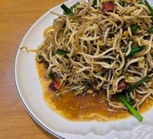 Stir-fried Bean Sprouts with Rice Noodles