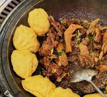 Braised Goose in Iron Pot