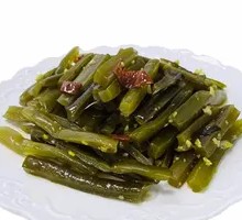 Spicy & Sour Wakame Salad