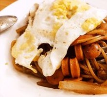 Black Pepper Beef Noodles