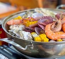 Original Seafood Family Feast