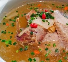 Stewed Chicken with Assorted Fruits