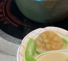 Hand-pounded fish balls with loofah