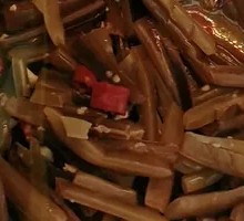 Spicy & Sour Wakame Salad